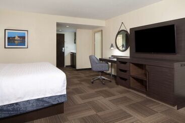 Отель Hampton Inn Charlestonsouthridge