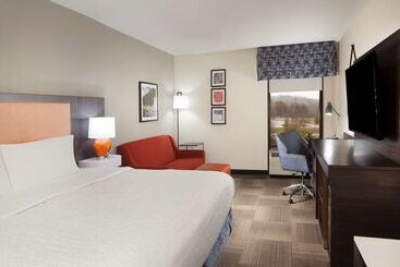 Отель Hampton Inn Charlestonsouthridge