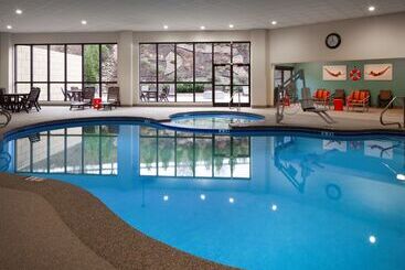Отель Hampton Inn Charlestonsouthridge