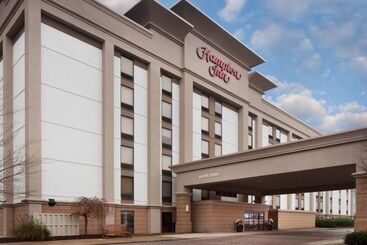 Отель Hampton Inn Charlestonsouthridge