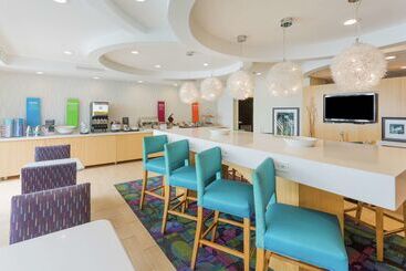 هتل Hampton Inn By Hilton Hopewell Fort Gregg Adams