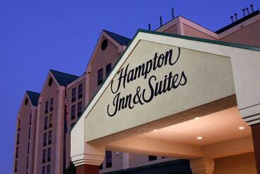 هتل Hampton Inn & Suites Nashvilleairport
