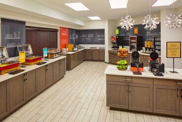 هتل Hampton Inn & Suites Nashvilleairport