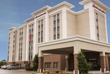 هتل Hampton Inn & Suites Nashvilleairport