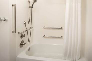 هتل Hampton Inn & Suites Nashvilleairport