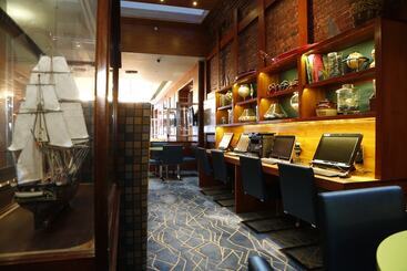 Hotel Harborside Inn