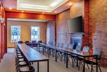Hotel Harborside Inn