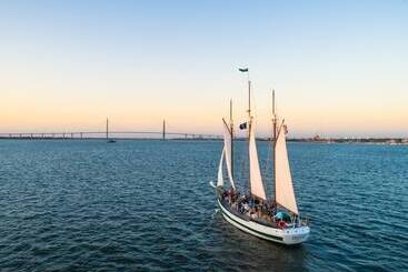 هتل Harbourview Inn
