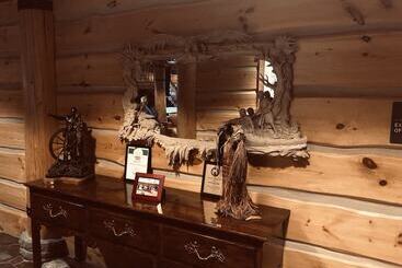 هتل Heathman Lodge
