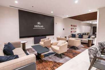 هتل Hilton Arlington National Landing