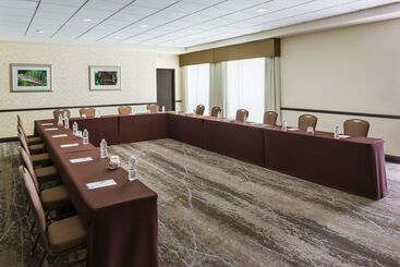 هتل Hilton Garden Inn Lake Mary