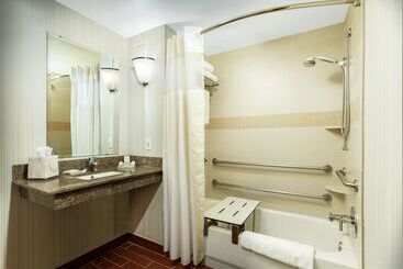 هتل Hilton Garden Inn Lake Mary