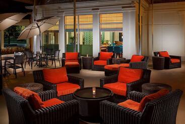 هتل Hilton Garden Inn Lake Mary