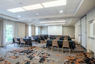 هتل Hilton Garden Inn Louisville East