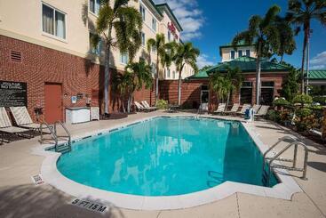 هتل Hilton Garden Inn Tampa Ybor Historic District