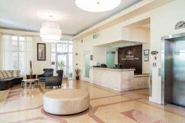 هتل Hilton Grand Vacations at McAlpin-Ocean Plaza