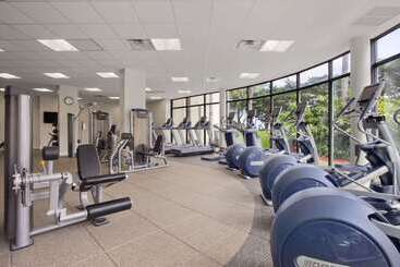 هتل Hilton Miami Airport Blue Lagoon