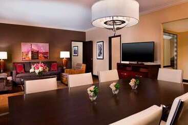 هتل Hilton Minneapolis