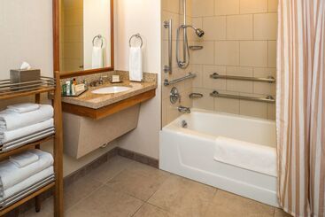 هتل Hilton Seattle Airport & Conference Center