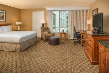 هتل Hilton Seattle Airport & Conference Center
