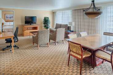 هتل Hilton Seattle Airport & Conference Center