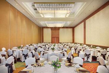 هتل Hilton Seattle Airport & Conference Center