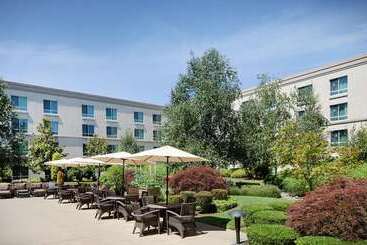 هتل Hilton Seattle Airport & Conference Center