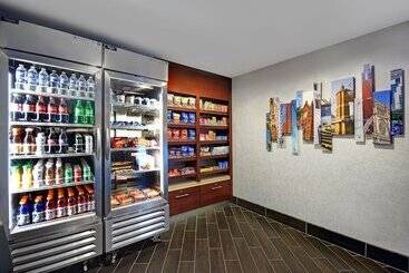 هتل Holiday Inn Express & Suites Cincinnati Riverfront, An Ihg