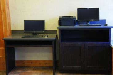 هتل Clarion Pointe Wenatchee
