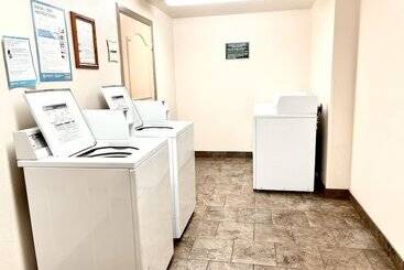 هتل Clarion Pointe Wenatchee