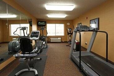 هتل New Victorian Inn & Suites Lincoln