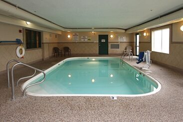 هتل New Victorian Inn & Suites Lincoln