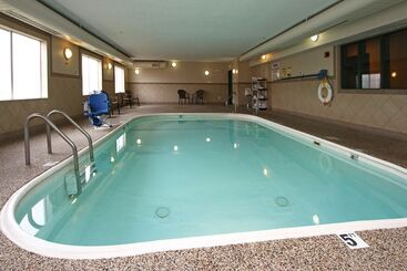 هتل New Victorian Inn & Suites Lincoln