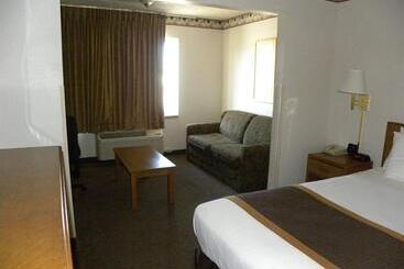 هتل New Victorian Inn & Suites Lincoln