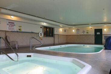 هتل New Victorian Inn & Suites Lincoln