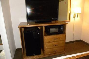 هتل New Victorian Inn & Suites Lincoln