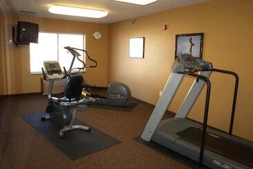 هتل New Victorian Inn & Suites Lincoln