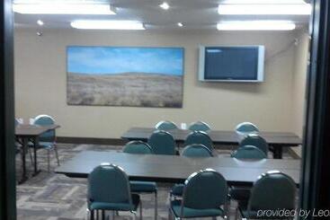 هتل New Victorian Inn & Suites Lincoln