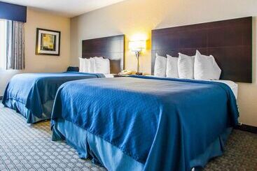 هتل Quality Inn & Suites Ankenydes Moines