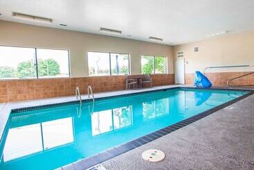 هتل Quality Inn & Suites Ankenydes Moines