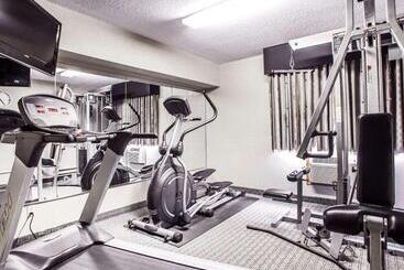 هتل Quality Inn & Suites Ankenydes Moines