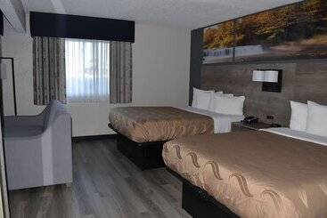 هتل Quality Inn & Suites Ankenydes Moines
