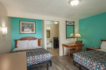 فندق على الطريق Vagabond Inn Hemet