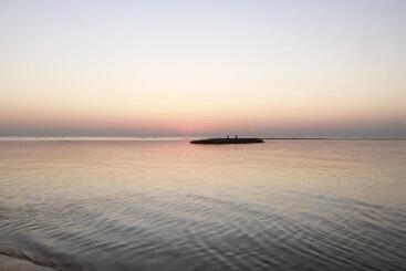 مسافرخانه Slowlife Beach