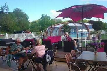 בית מלון כפרי Bungalow Des Calquières