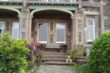 Cragowlet House East