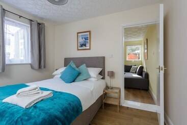 Lowcay Apartments