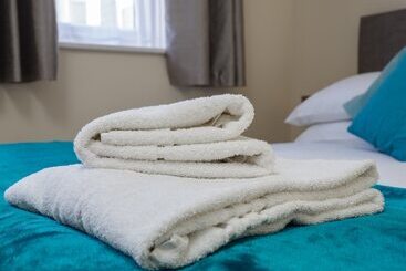 Lowcay Apartments