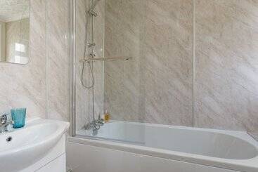 Lowcay Apartments