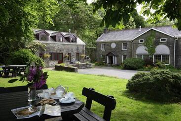 Swansea Valley Holiday Cottages